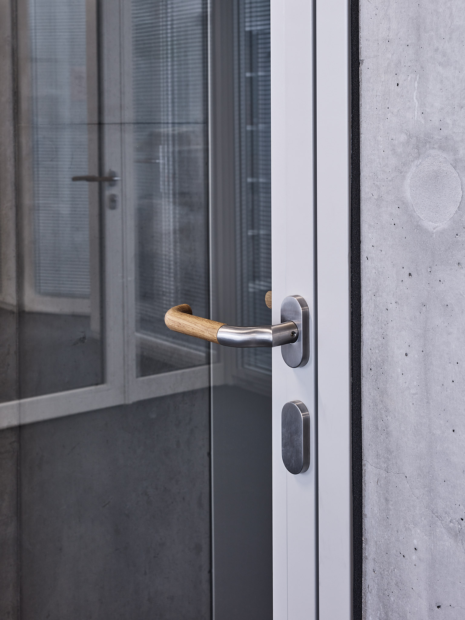 E18663 Alpa 071599 SCREEN